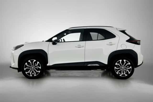 Toyota Yaris Cross (2023) thumbnail 2