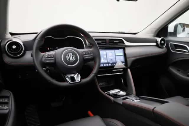 MG ZS EV (2025) thumbnail 3