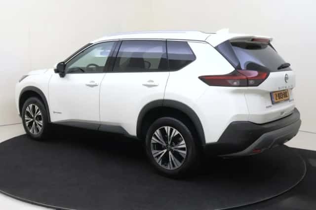Nissan X-Trail (2024) thumbnail 3