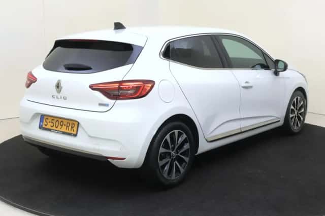 Renault Clio (2023) thumbnail 4