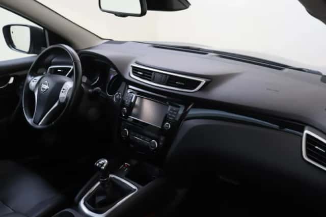 Nissan Qashqai (2016) thumbnail 5