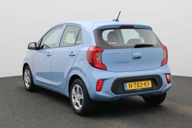 Kia Picanto (2021) thumbnail 2