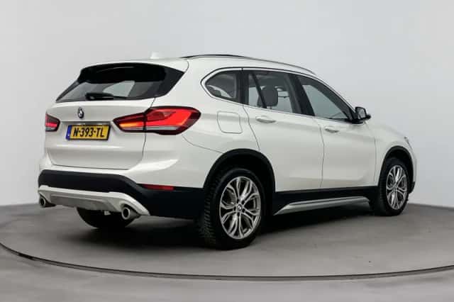 BMW X1 (2022) thumbnail 4