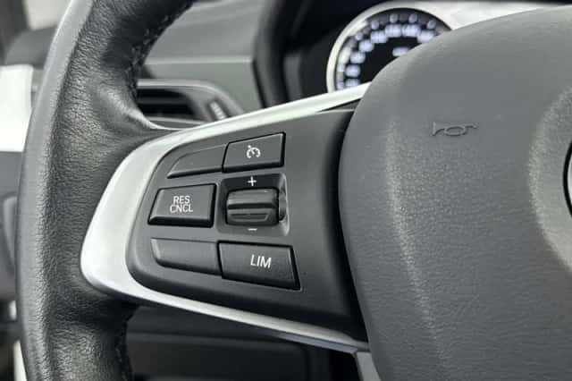 BMW X1 (2022) thumbnail 6