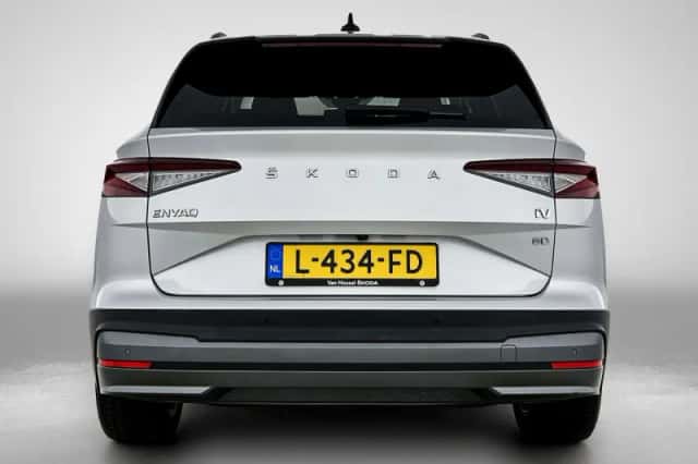 Škoda Enyaq (2021) thumbnail 3