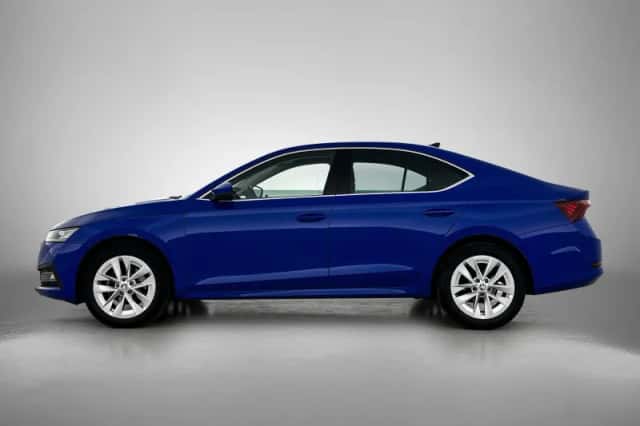Škoda Octavia (2021) thumbnail 2