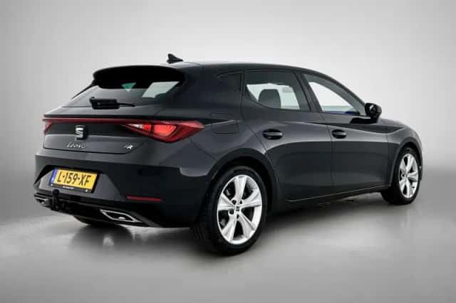 SEAT Leon (2021) thumbnail 4