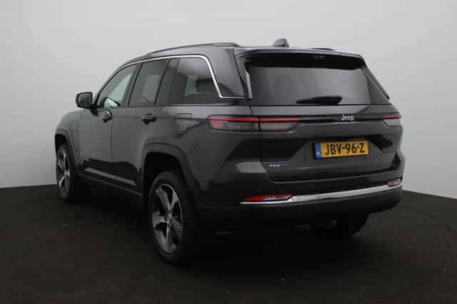 Jeep Grand Cherokee (2025) thumbnail 2