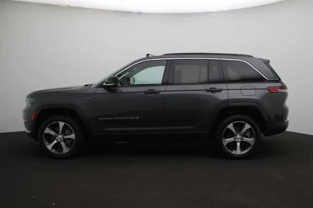 Jeep Grand Cherokee (2025) thumbnail 4