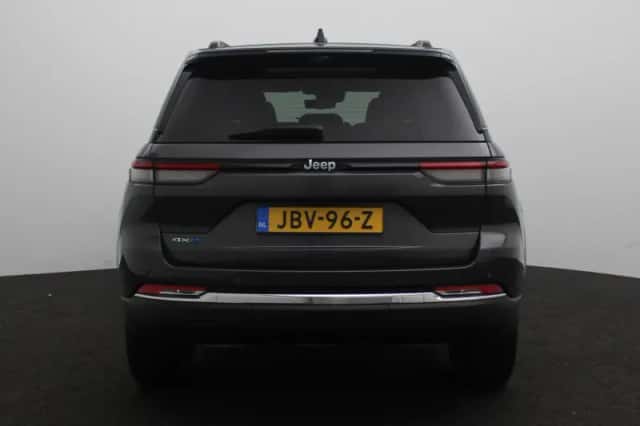 Jeep Grand Cherokee (2025) thumbnail 5
