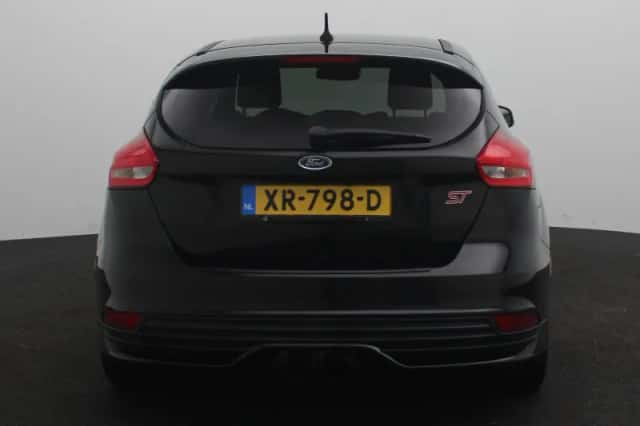 Ford Focus (2018) thumbnail 6