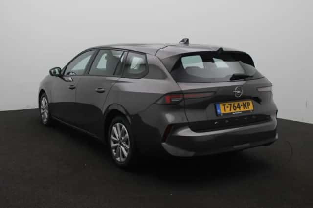 Opel Astra (2023) thumbnail 3