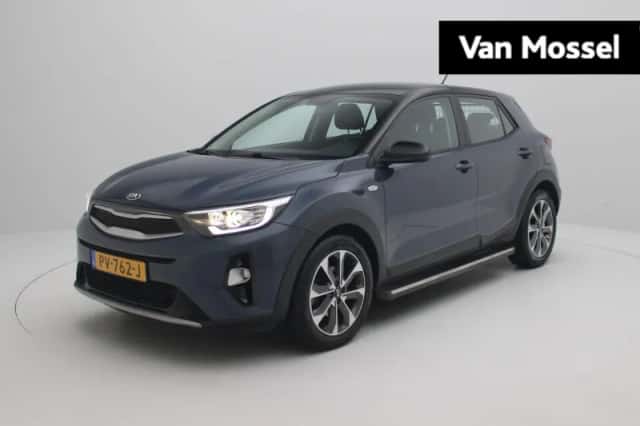 Kia Stonic (2017) thumbnail 1