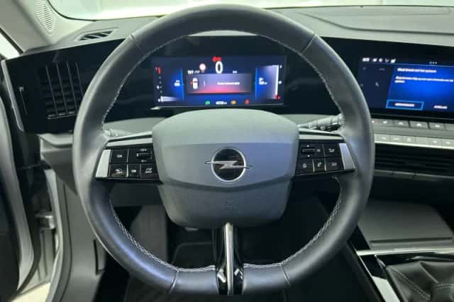 Opel Astra (2023) thumbnail 2