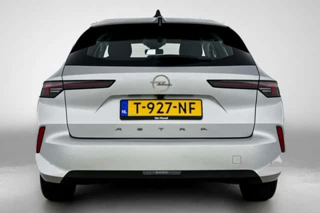 Opel Astra (2023) thumbnail 4