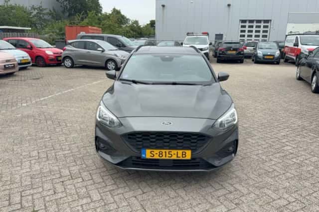 Ford Focus (2021) thumbnail 6