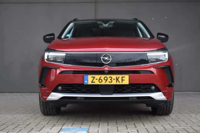 Opel Grandland (2024) thumbnail 2