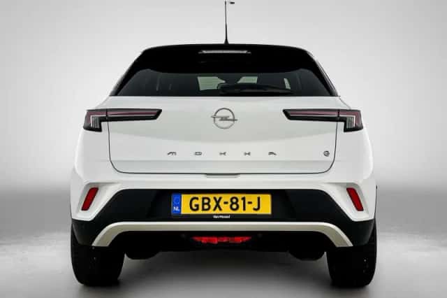 Opel Mokka-e (2022) thumbnail 3