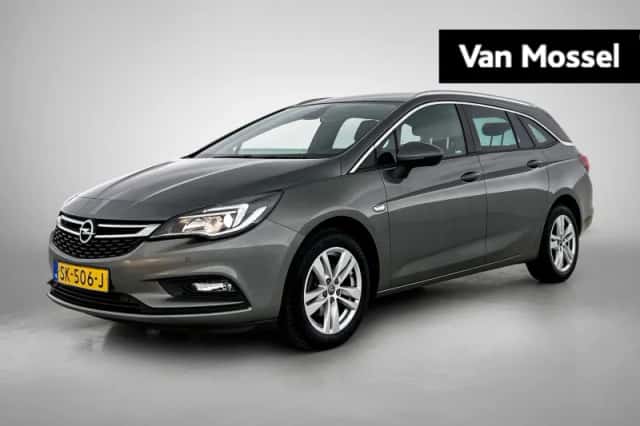 Opel Astra (2018) thumbnail 1
