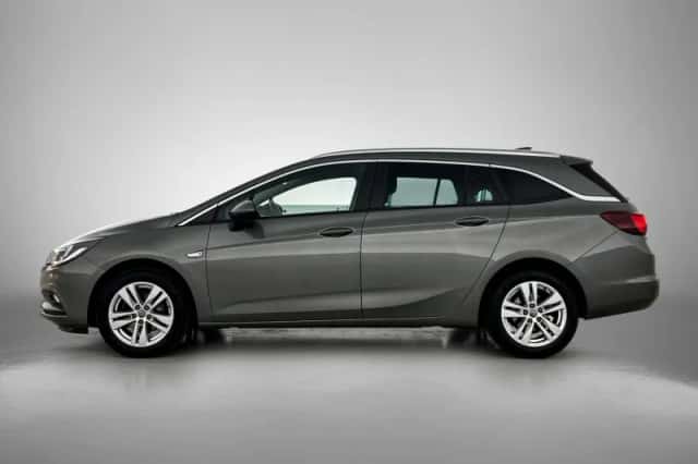 Opel Astra (2018) thumbnail 2