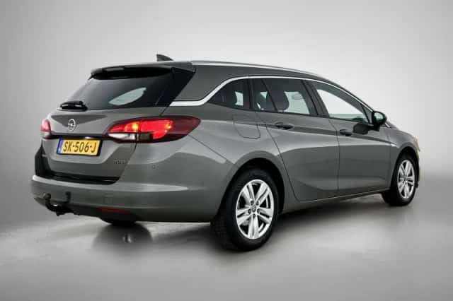 Opel Astra (2018) thumbnail 4