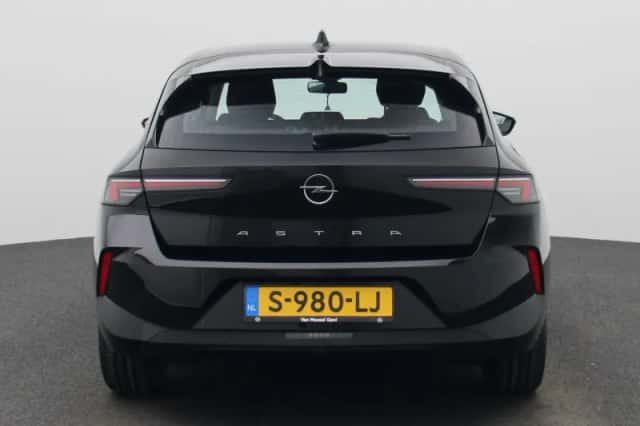 Opel Astra (2023) thumbnail 5