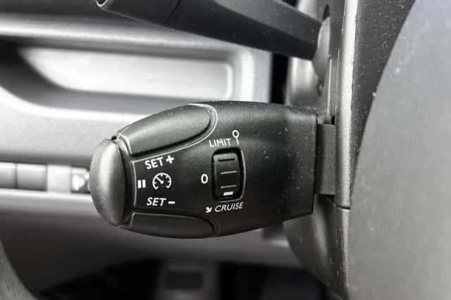 Opel Vivaro-e (2021) thumbnail 6