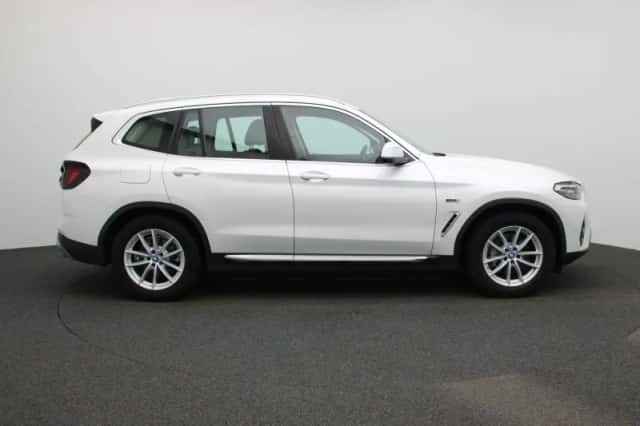 BMW X3 (2022) thumbnail 6