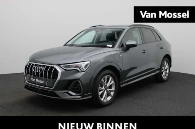 Audi Q3 (2022) thumbnail 1
