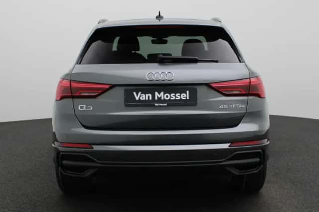 Audi Q3 (2022) thumbnail 5