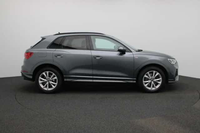 Audi Q3 (2022) thumbnail 6
