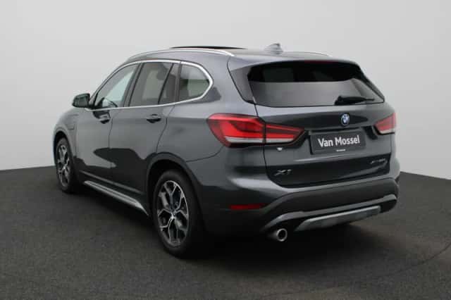 BMW X1 (2022) thumbnail 2