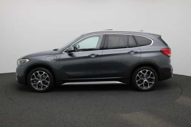 BMW X1 (2022) thumbnail 5