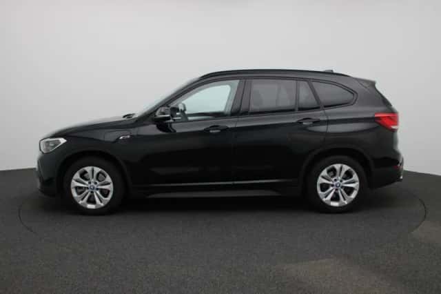 BMW X1 (2022) thumbnail 4