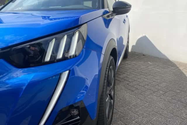 Peugeot 2008 (2022) thumbnail 5