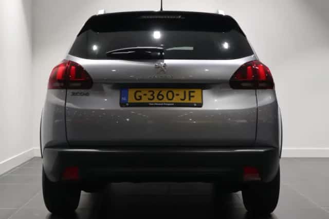 Peugeot 2008 (2019) thumbnail 5