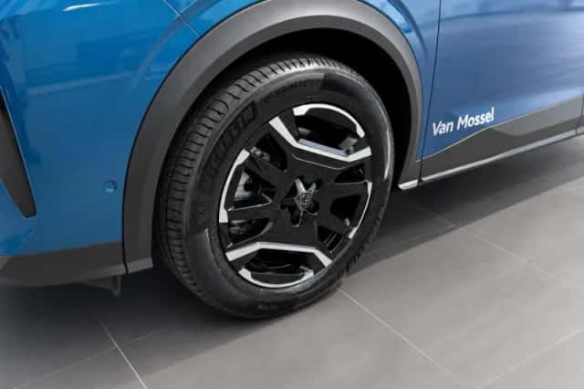 Peugeot 5008 (2025) thumbnail 5