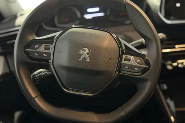 Peugeot 2008 (2022) thumbnail 6