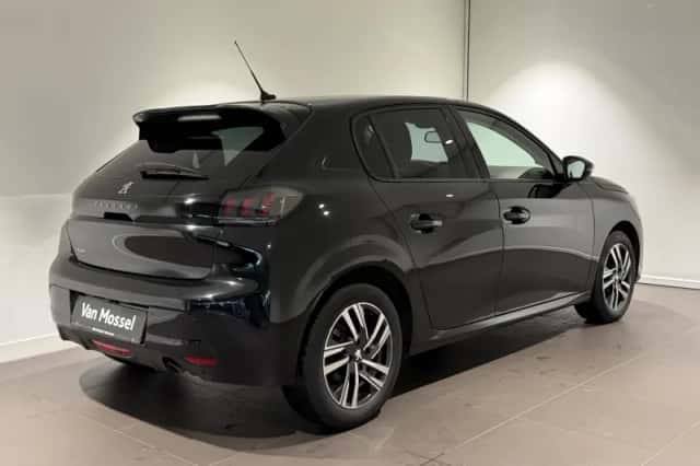 Peugeot 208 (2022) thumbnail 4