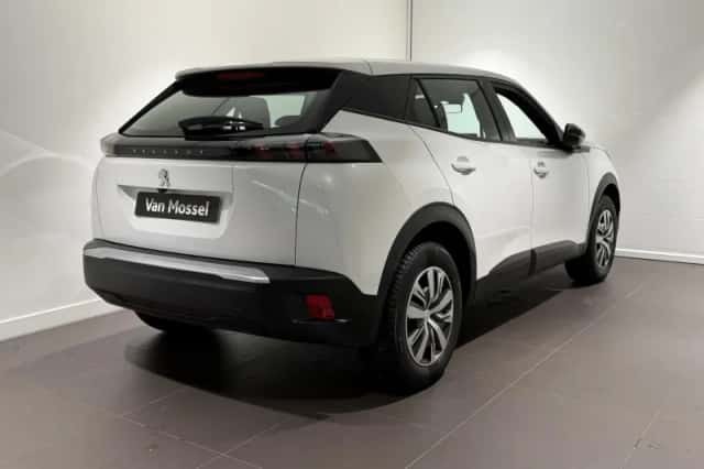 Peugeot e-2008 (2023) thumbnail 4