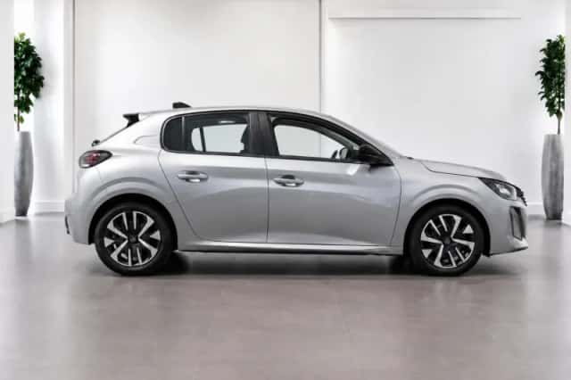 Peugeot 208 (2025) thumbnail 3