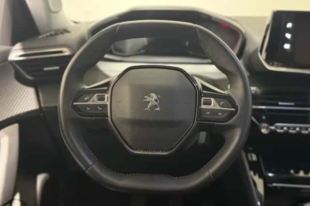 Peugeot 2008 (2021) thumbnail 6
