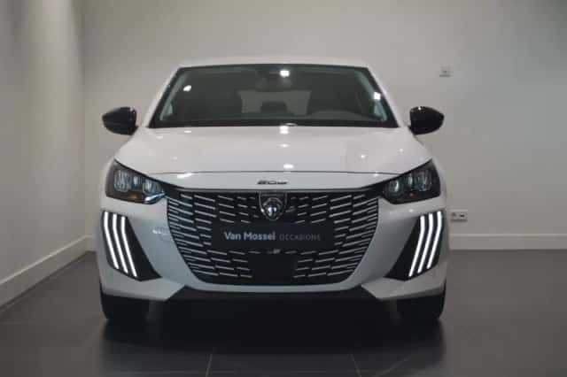 Peugeot 208 (2025) thumbnail 3