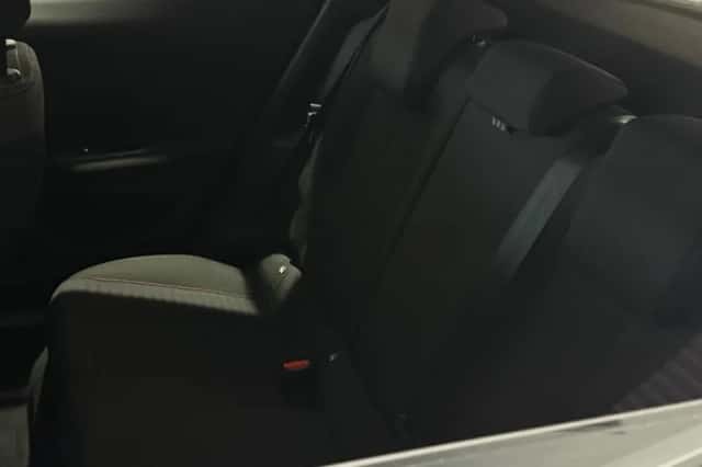 Peugeot 2008 (2021) thumbnail 6