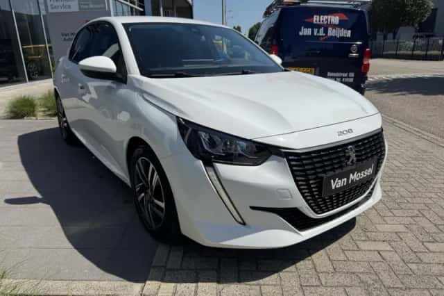 Peugeot 208 (2021) thumbnail 5