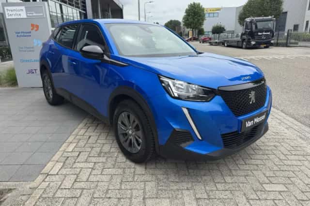 Peugeot 2008 (2022) thumbnail 5