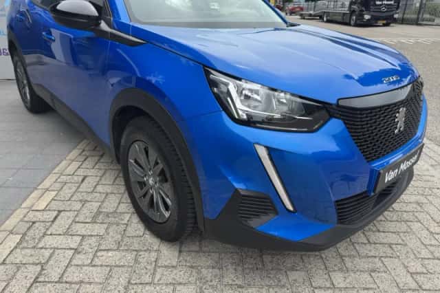 Peugeot 2008 (2022) thumbnail 6