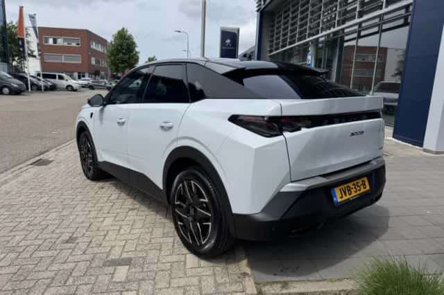 Peugeot 3008 (2025) thumbnail 3