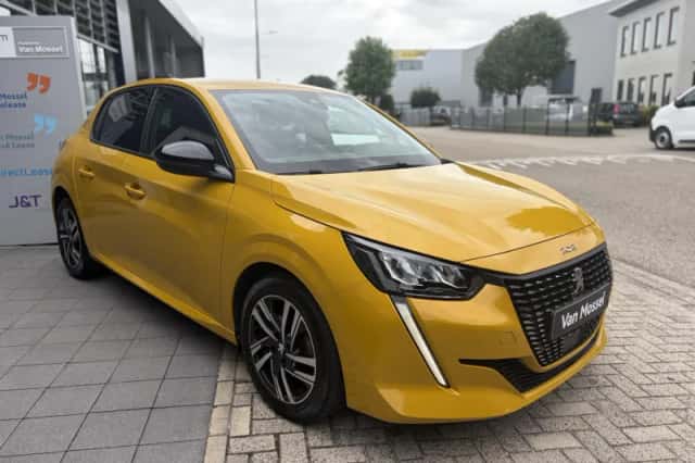 Peugeot 208 (2023) thumbnail 5