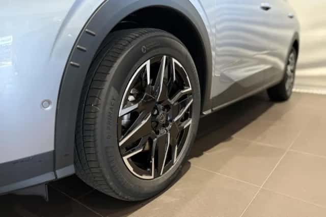 Peugeot 5008 (2025) thumbnail 5